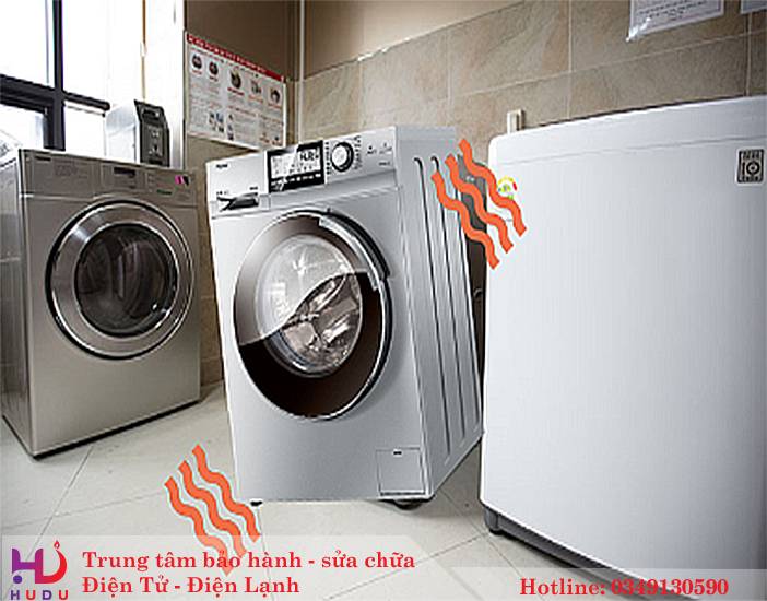  Máy giặt kêu lạch cạch và rung mạnh khi giặt